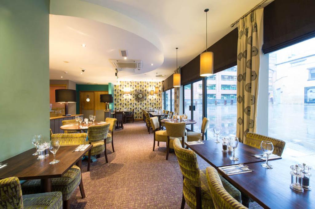 Premier Inn Liverpool City Centre - Moorfields Екстериор снимка