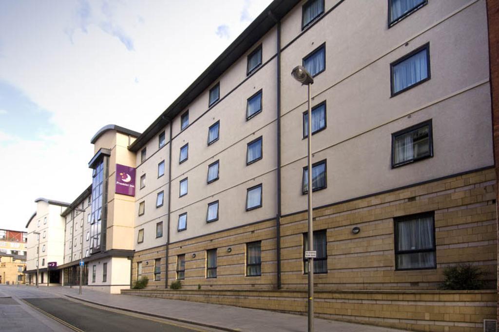 Premier Inn Liverpool City Centre - Moorfields Екстериор снимка