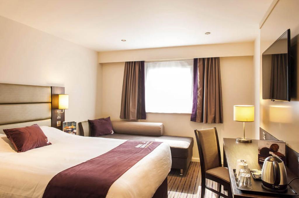 Premier Inn Liverpool City Centre - Moorfields Екстериор снимка