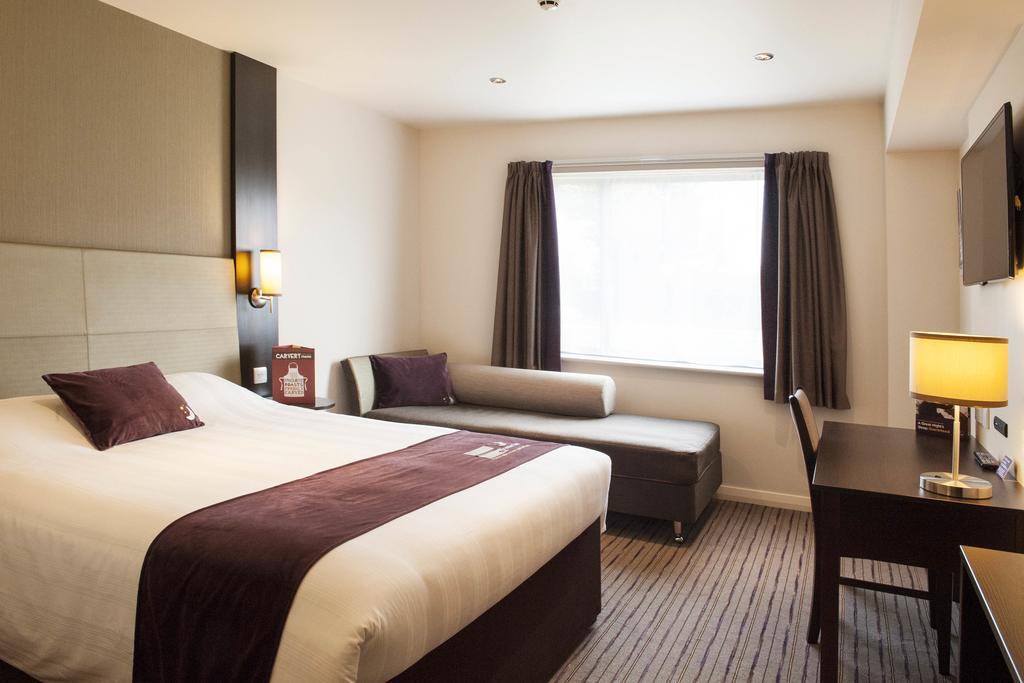 Premier Inn Liverpool City Centre - Moorfields Екстериор снимка