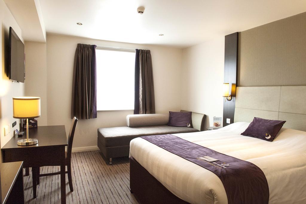 Premier Inn Liverpool City Centre - Moorfields Екстериор снимка