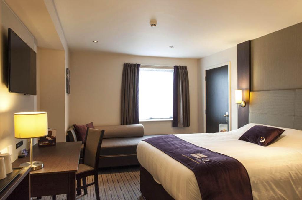Premier Inn Liverpool City Centre - Moorfields Екстериор снимка