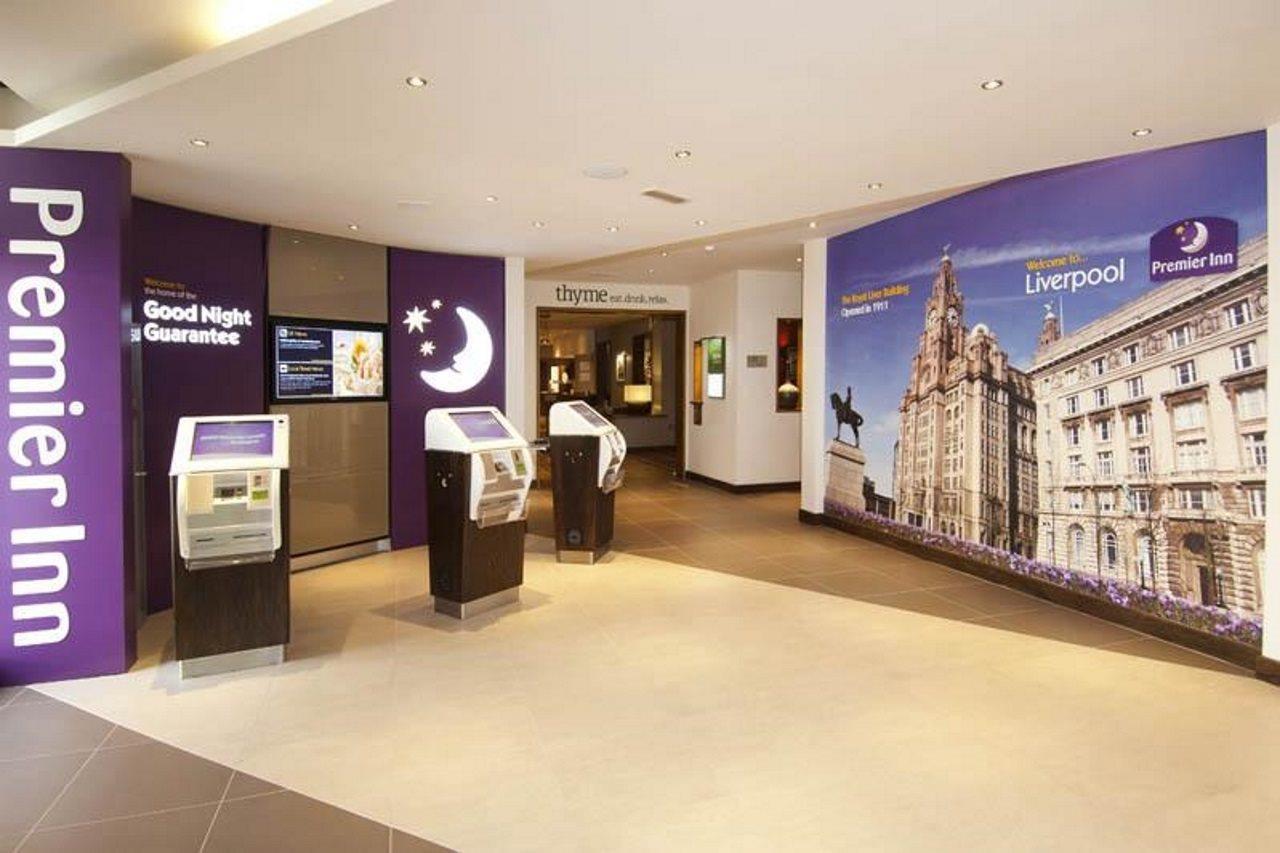 Premier Inn Liverpool City Centre - Moorfields Екстериор снимка