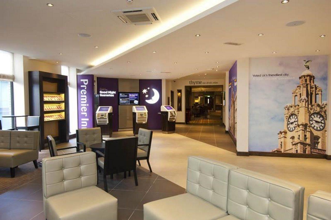 Premier Inn Liverpool City Centre - Moorfields Екстериор снимка