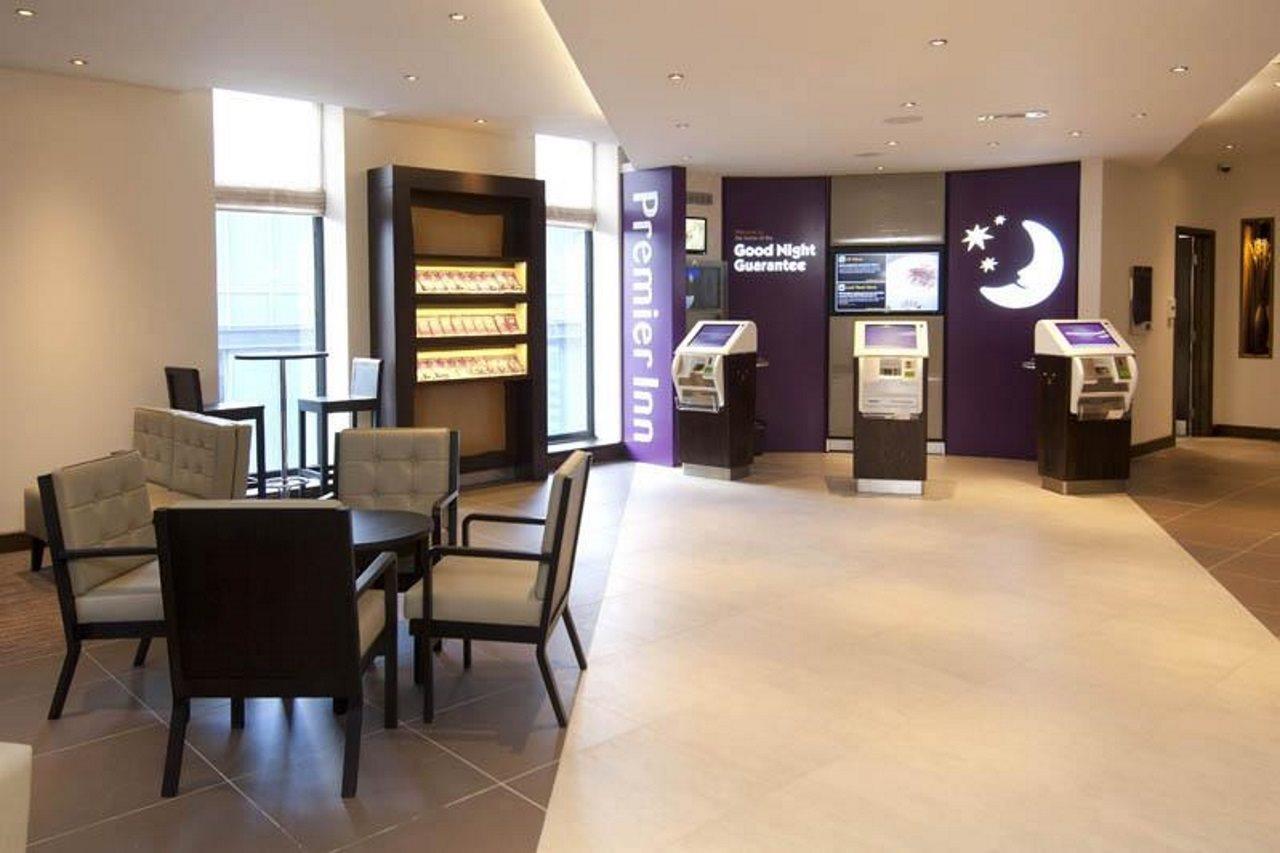 Premier Inn Liverpool City Centre - Moorfields Екстериор снимка